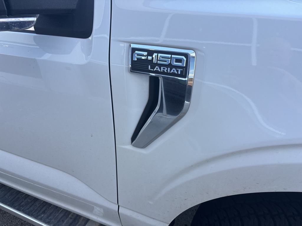 2023 Ford F-150 Lariat photo 2