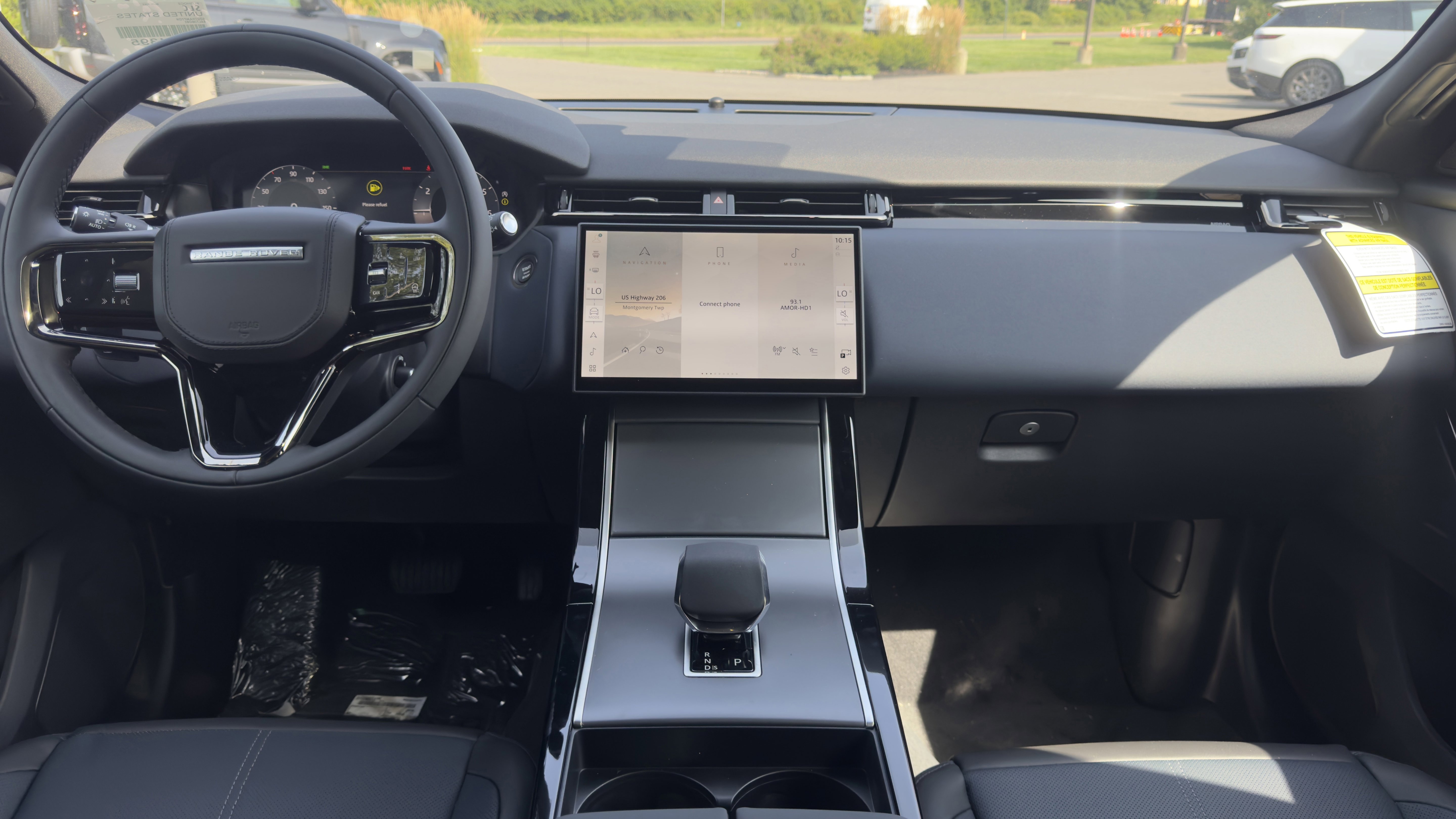 2026 Land Rover Range Rover Velar S photo 4