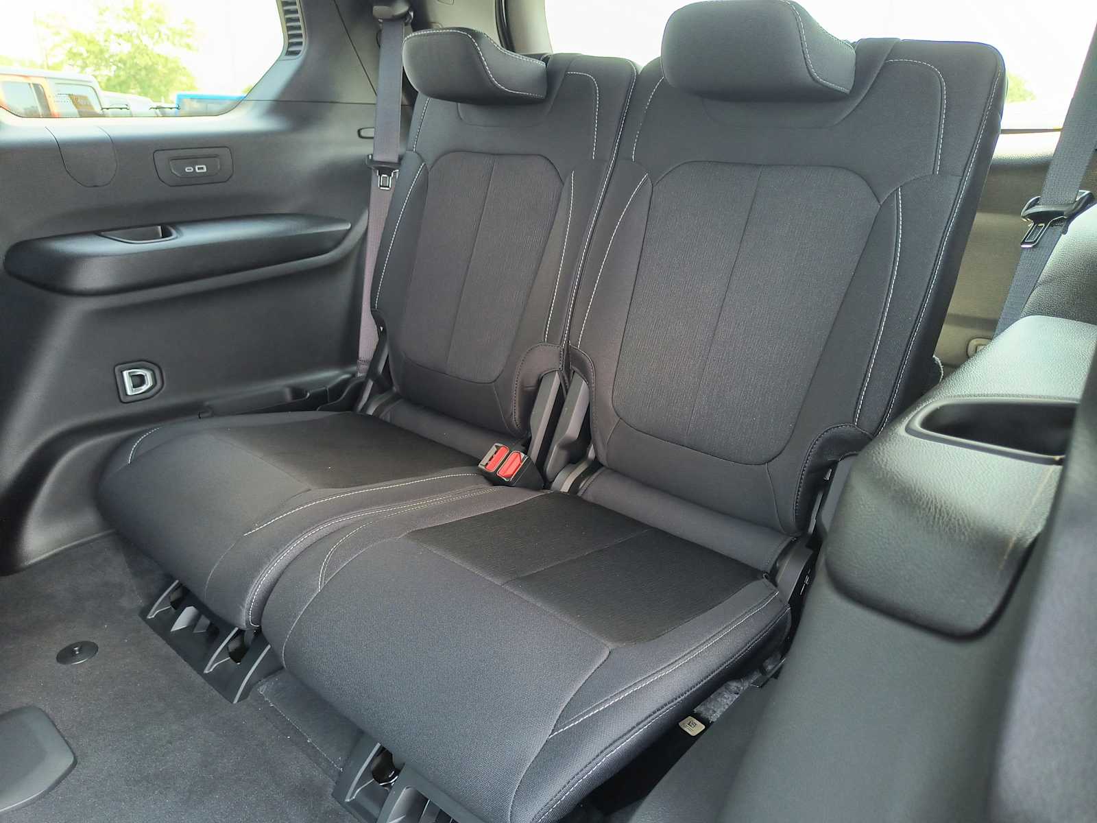2025 Jeep Grand Cherokee Laredo X photo 13