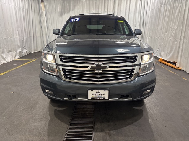 2019 Chevrolet Suburban LT photo 4