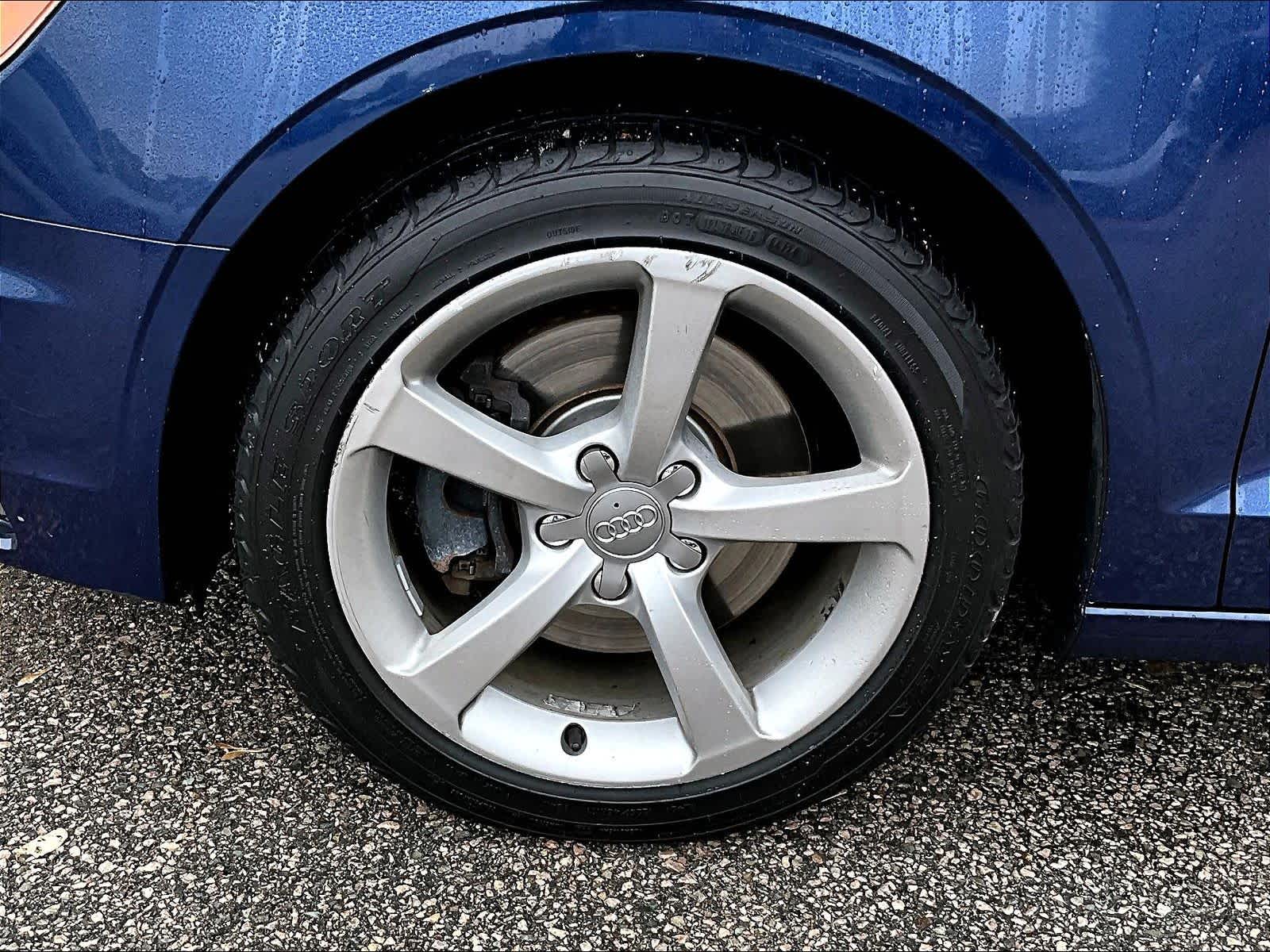 2016 Audi A3 2.0T Premium photo 4