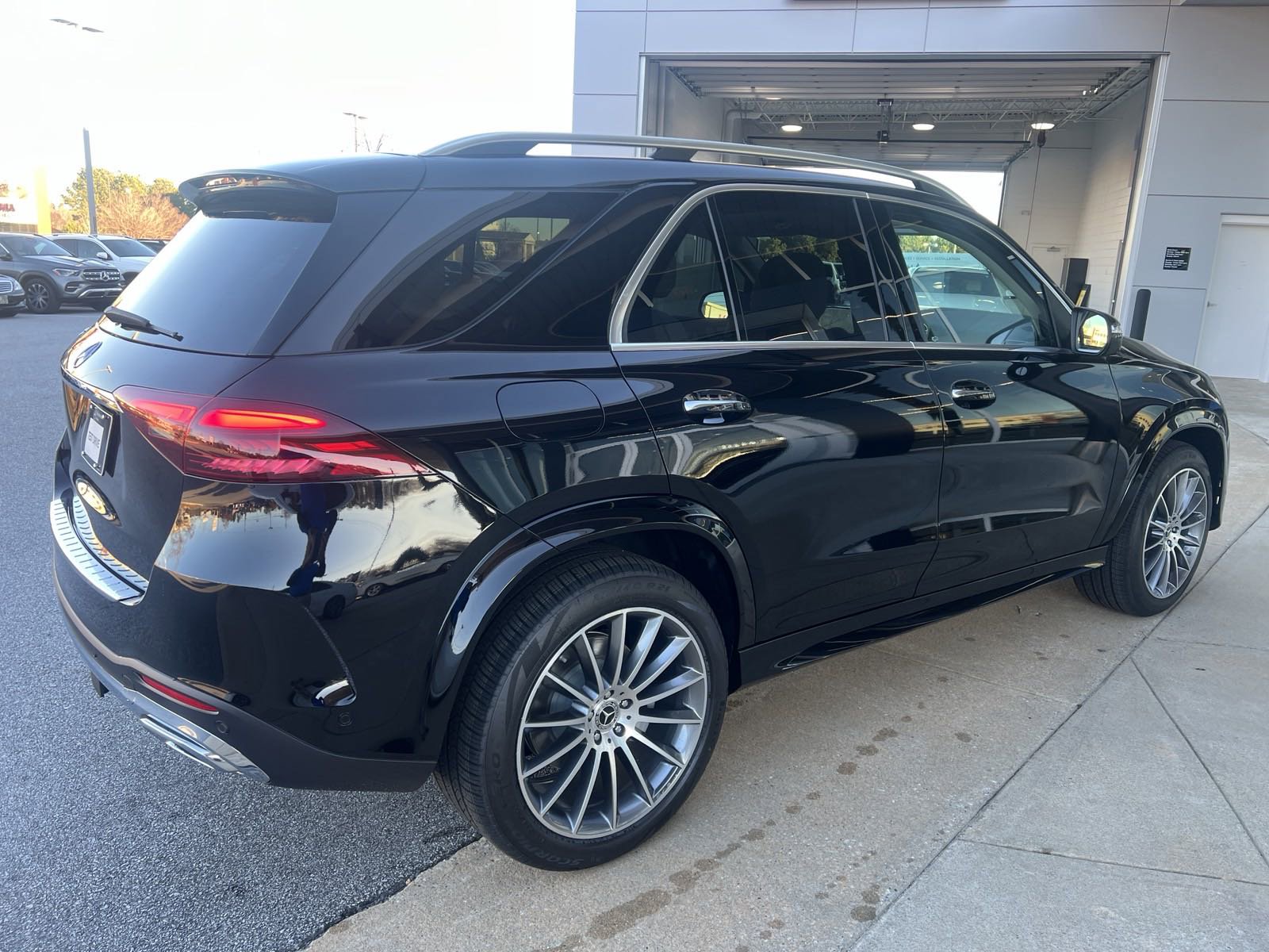 2025 Mercedes Benz GLE 350 photo 6