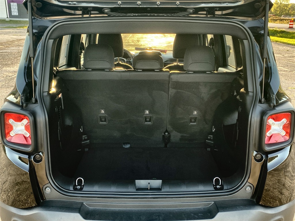 2022 Jeep Renegade Altitude photo 20