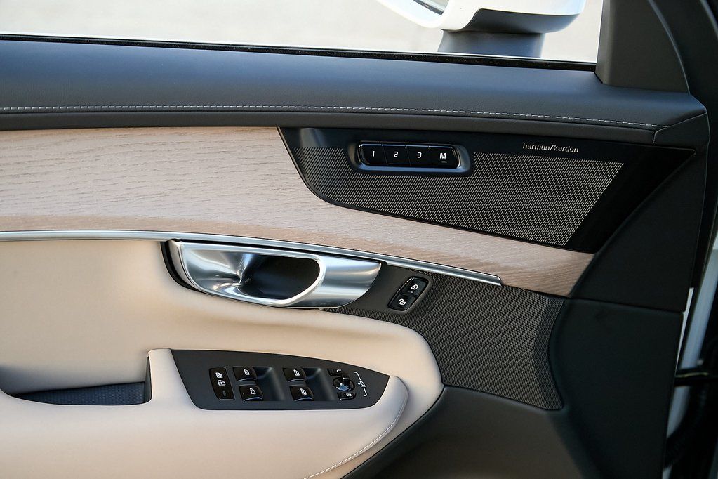 2026 VOLVO XC90 - Image 8