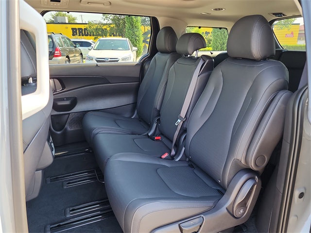 2026 Kia Carnival SX Prestige photo 11