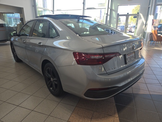 2022 Volkswagen Jetta 1.5T SE photo 4