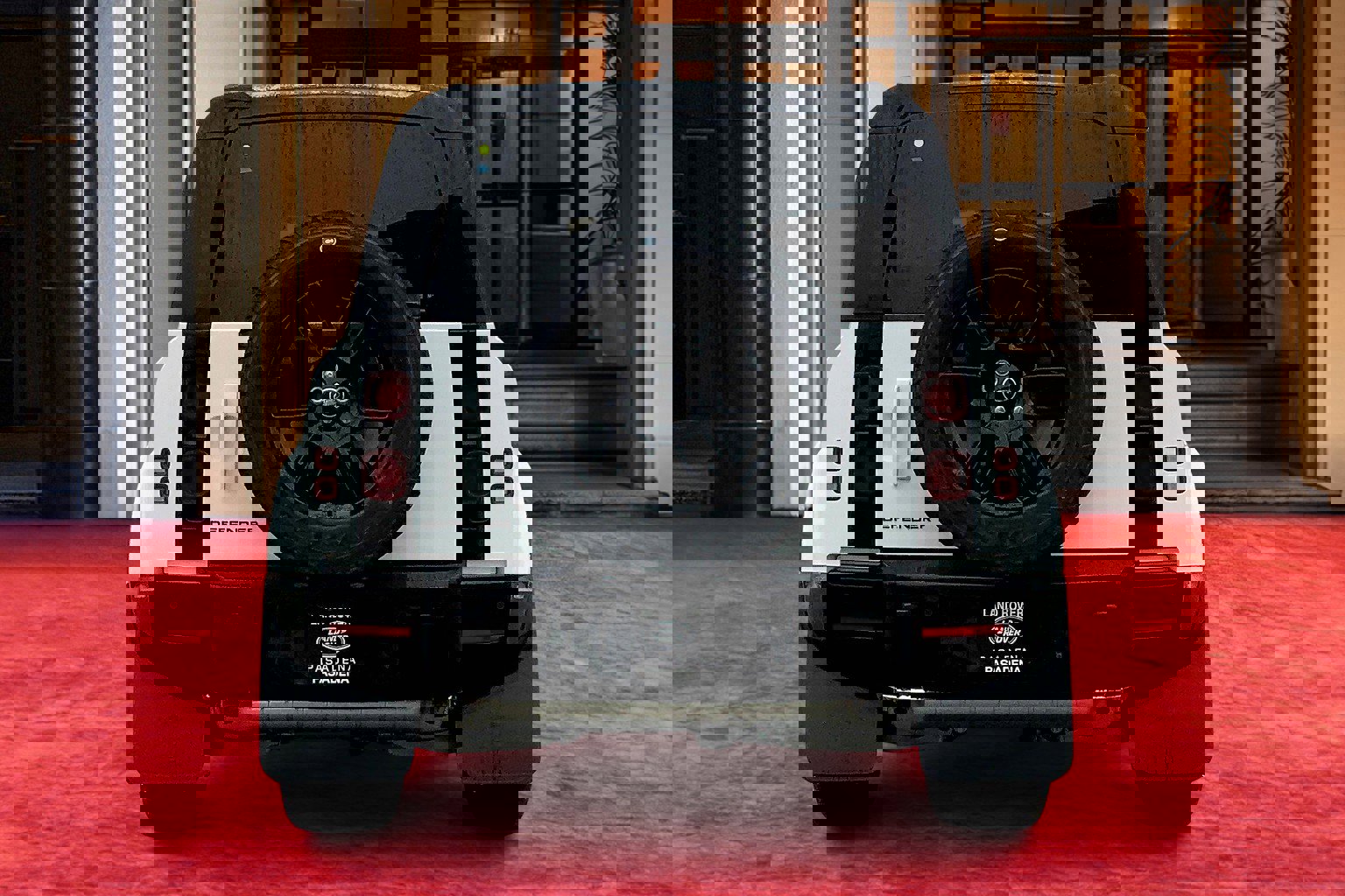 2025 Land Rover Defender 110 X-Dynamic SE photo 4