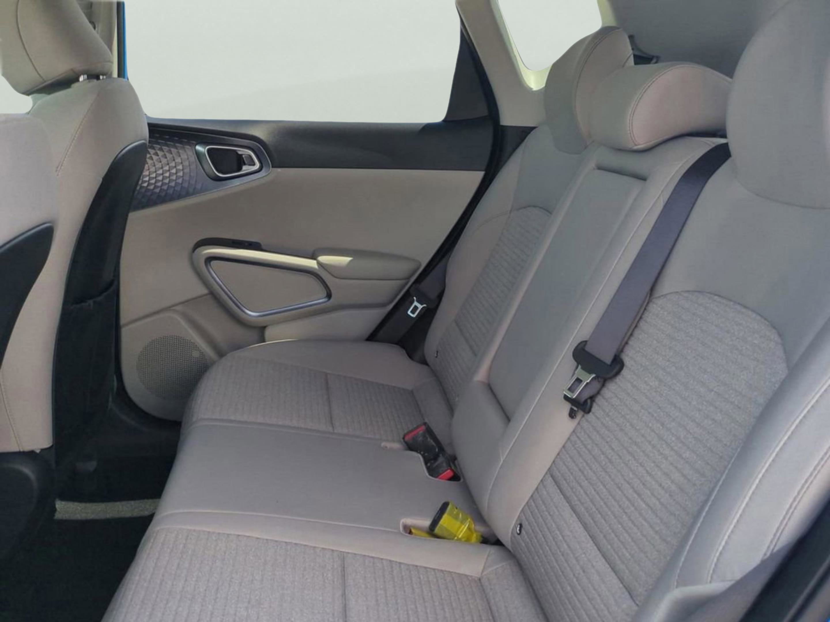 2025 Kia Soul EX photo 13