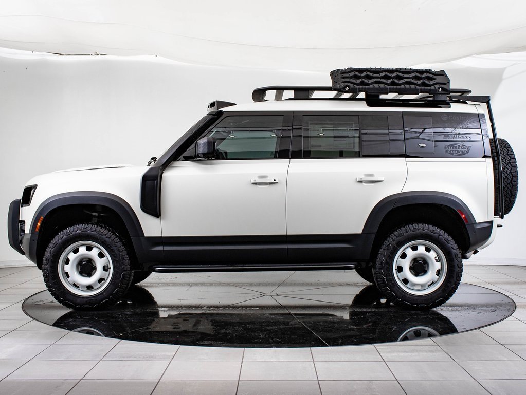 2024 Land Rover Defender 110 S photo 5