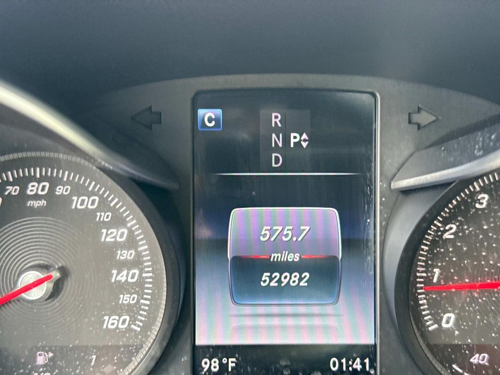 2016 Mercedes Benz C 300 photo 32