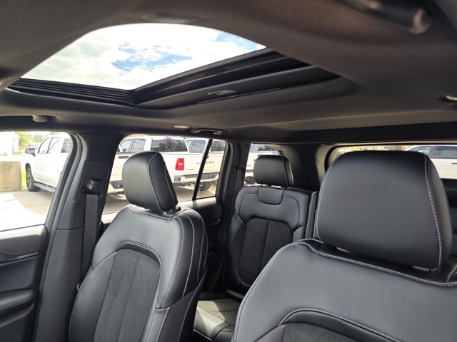 2025 Jeep Grand Cherokee Altitude X photo 22