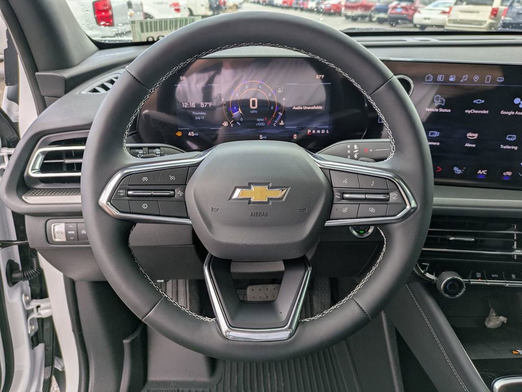2025 Chevrolet Traverse photo 15
