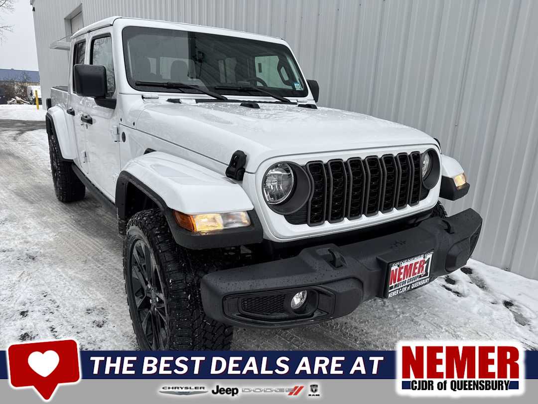 New 2025 Jeep Gladiator Nighthawk 4×4 Crew Cab in Queensbury 25138