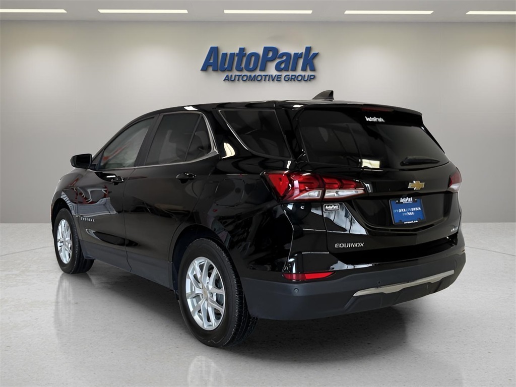2024 Chevrolet Equinox LT photo 4