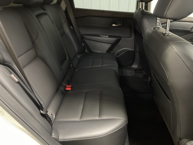 2022 Nissan Rogue SV photo 22
