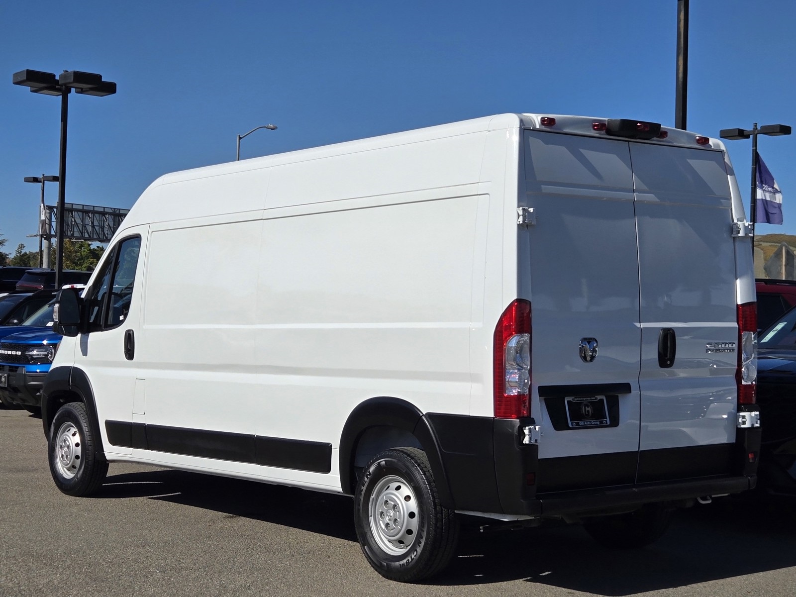 2023 Ram ProMaster 2500 Cargo Van photo 3