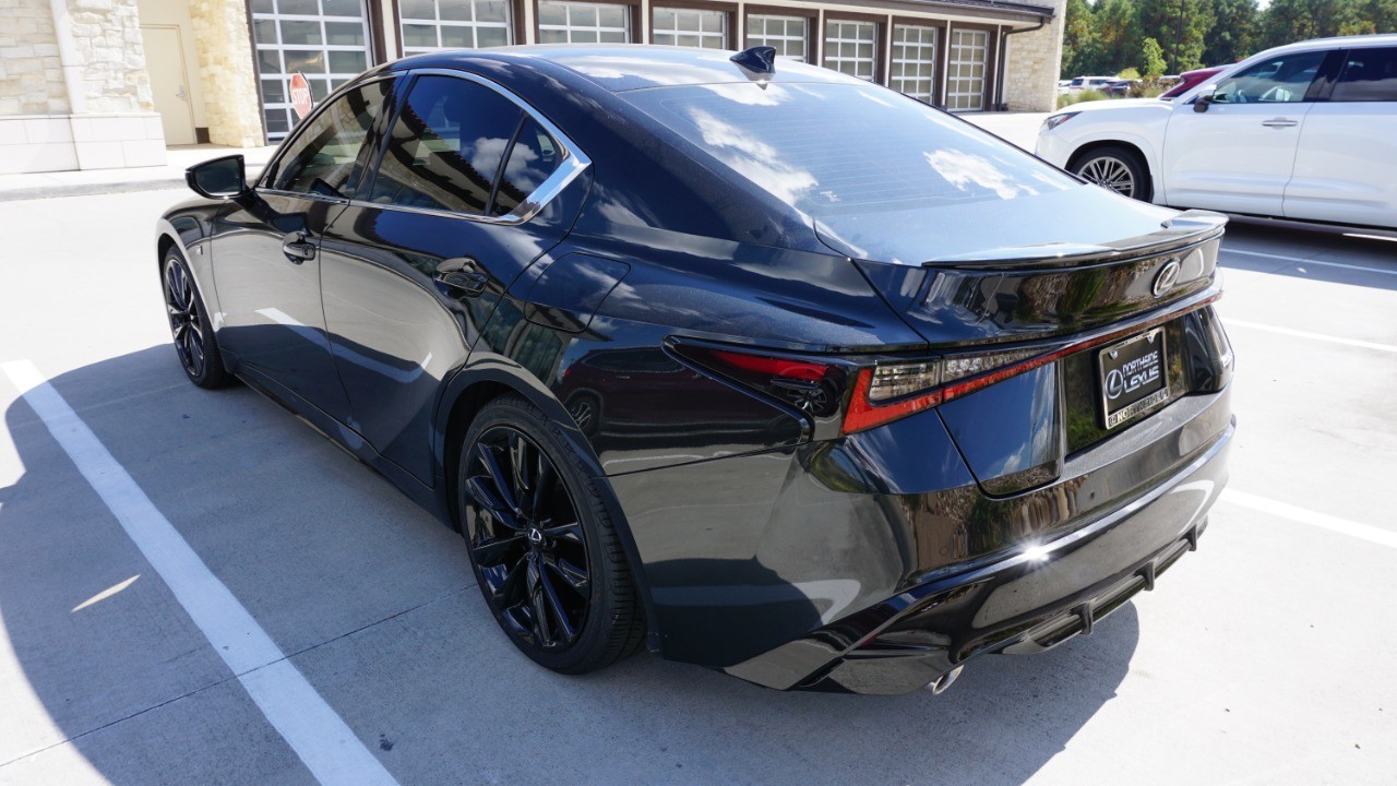 2022 Lexus IS F SPORT photo 4