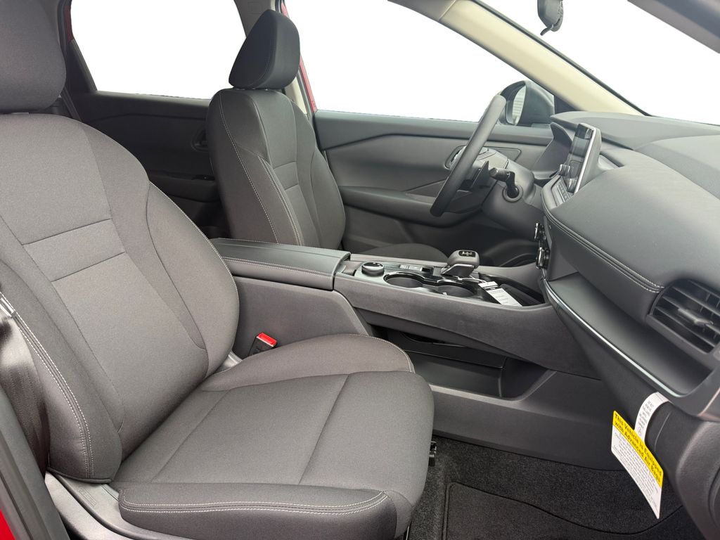 2026 Nissan Rogue S photo 14
