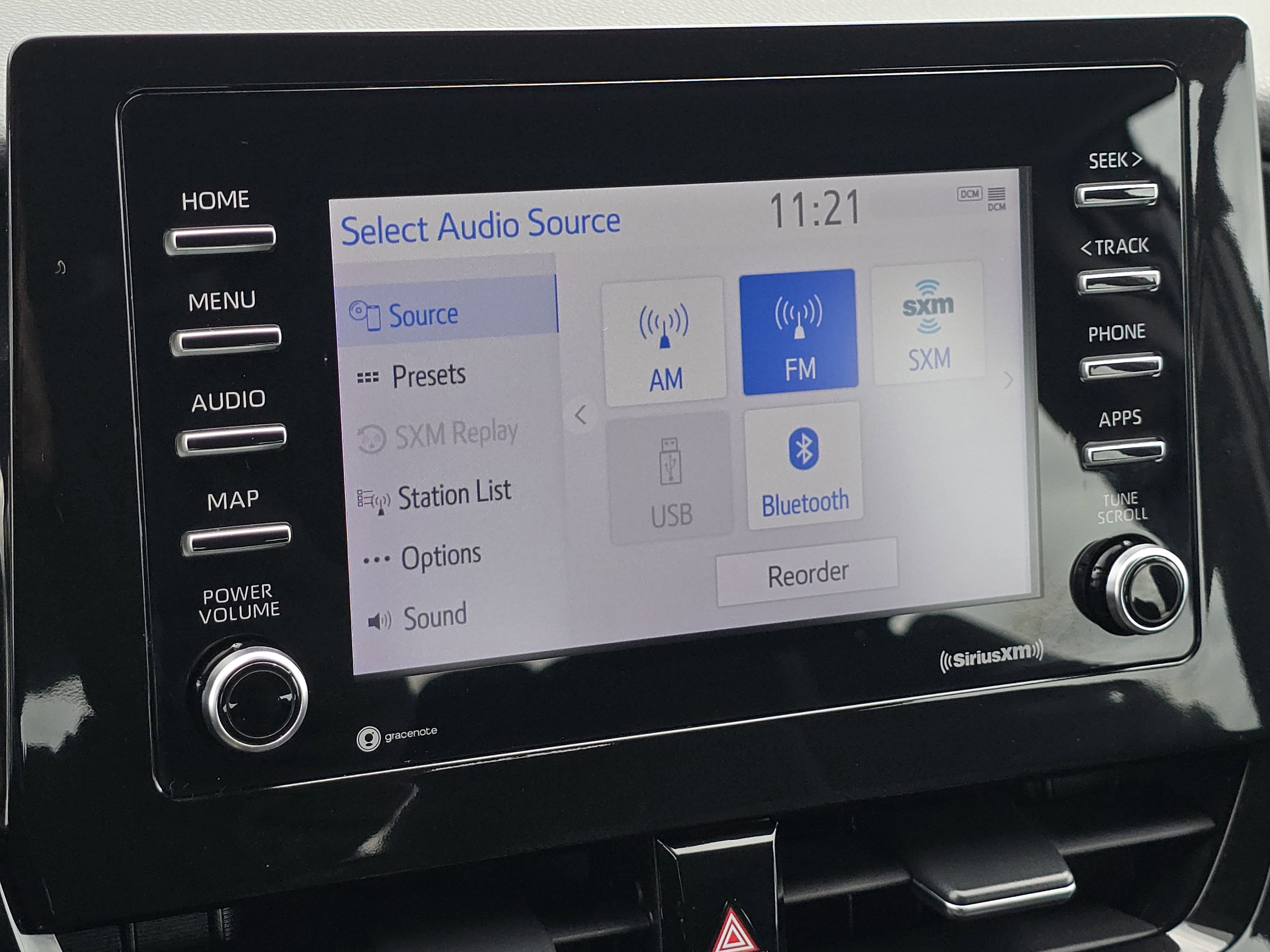 2022 Toyota Camry LE photo 9