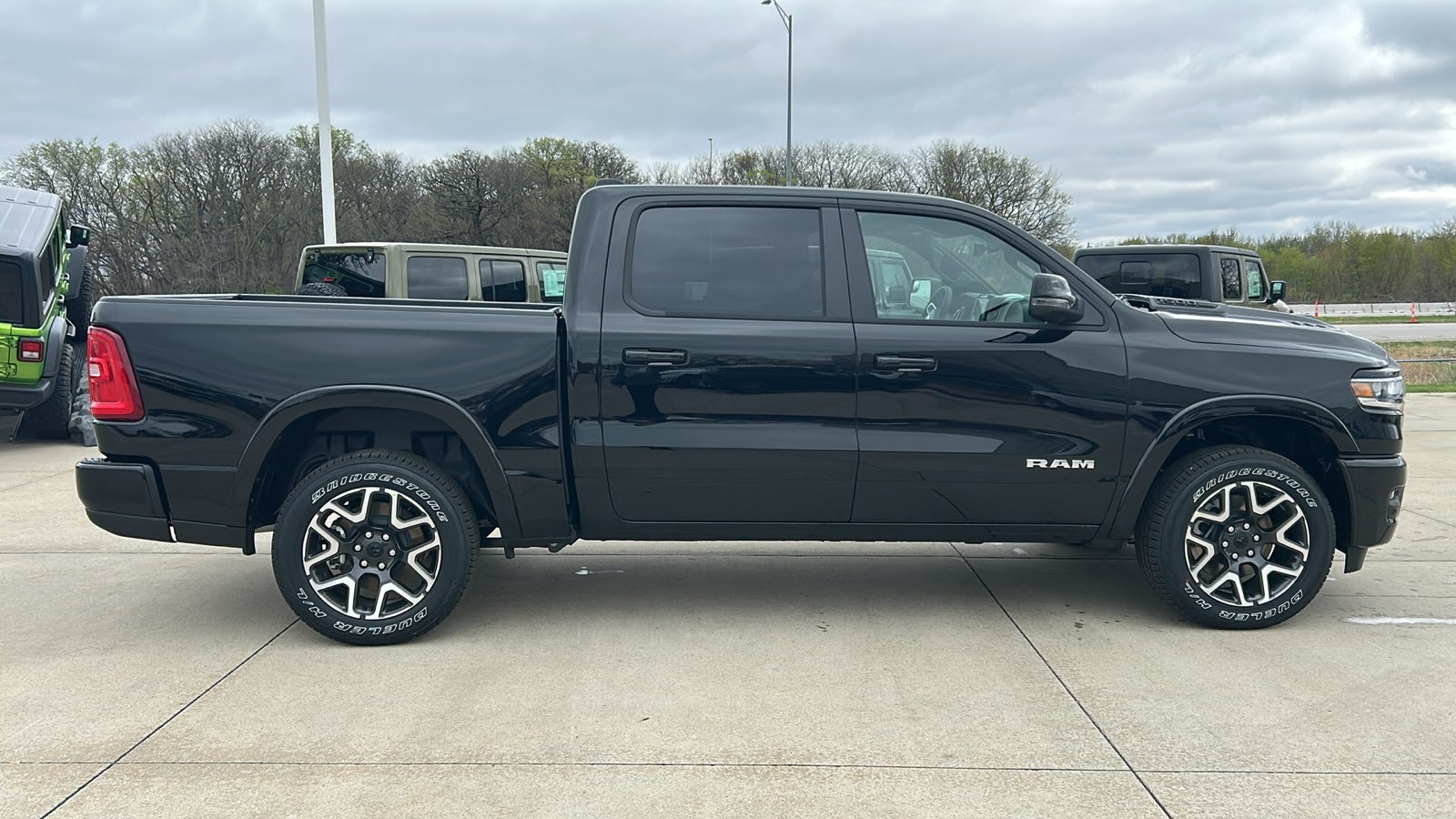 2025 Ram 1500 Laramie photo 2