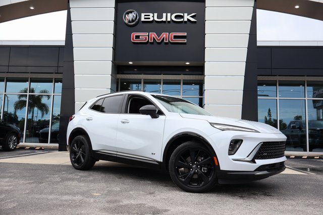 2025 Buick Envision Sport Touring's photo