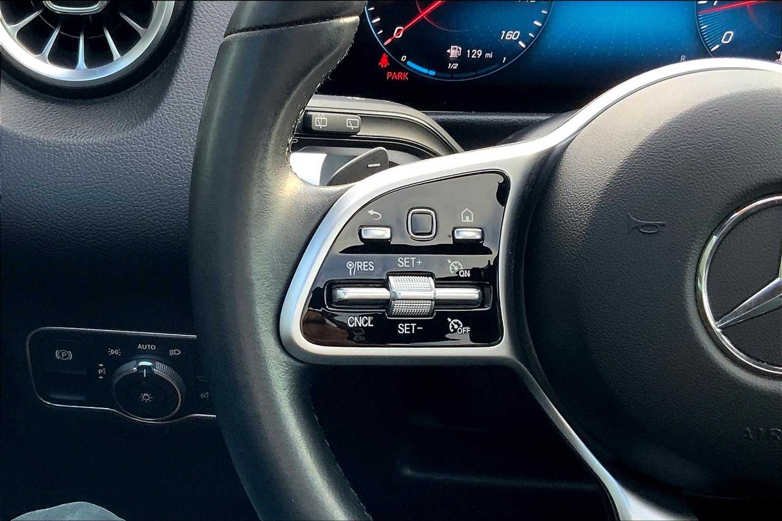 2021 Mercedes Benz GLB 250 photo 19