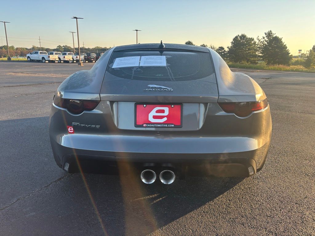 2016 Jaguar F-TYPE Base photo 6