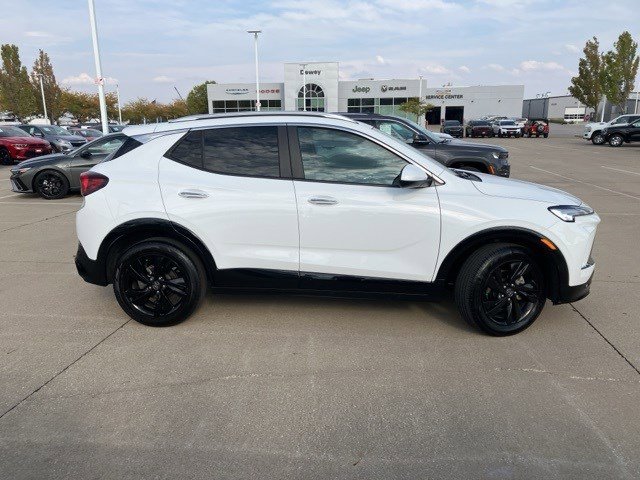 2024 Buick Encore GX Sport Touring photo 4