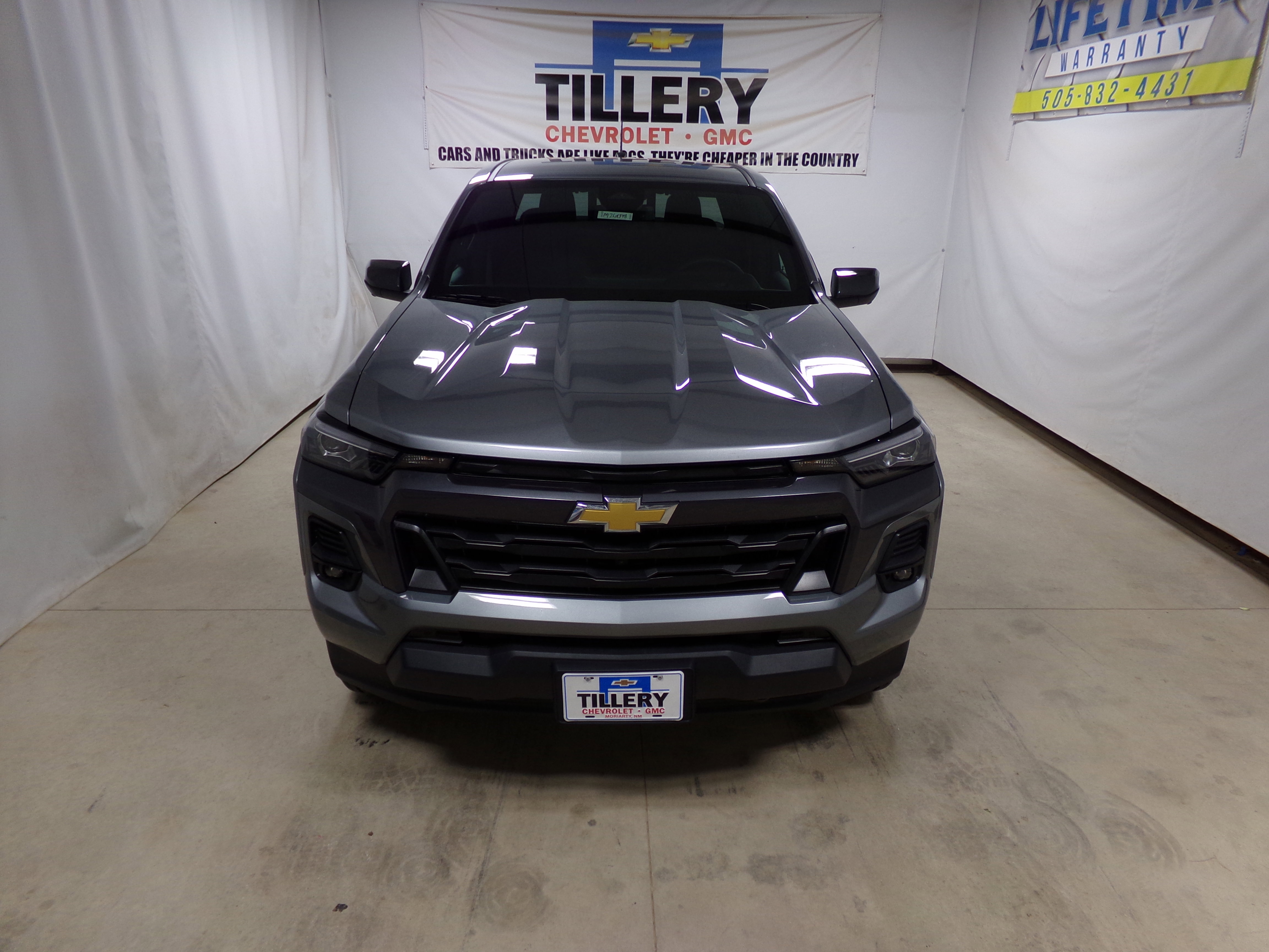 2026 Chevrolet Colorado LT photo 2