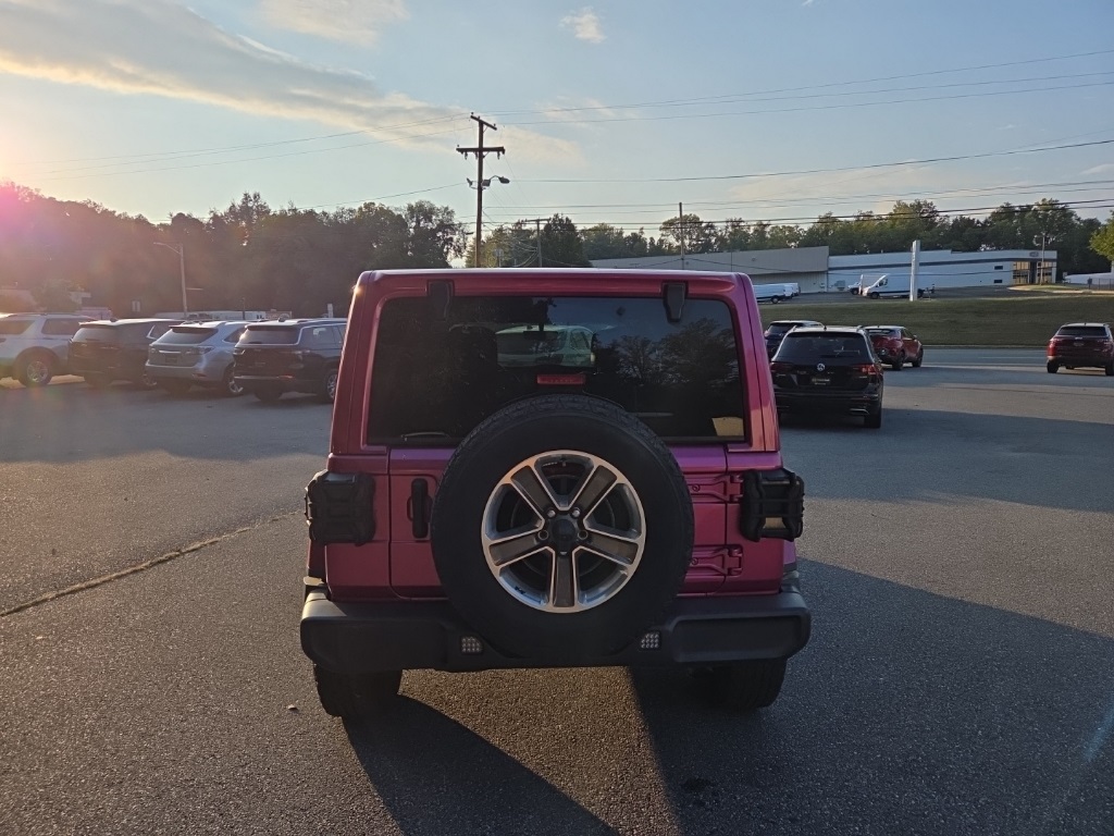 2022 Jeep Wrangler Unlimited Sahara photo 5
