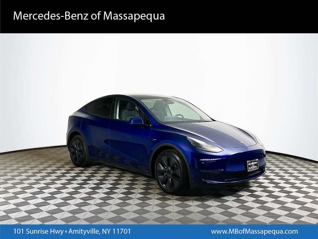 2024 Tesla Model Y Long Range's photo
