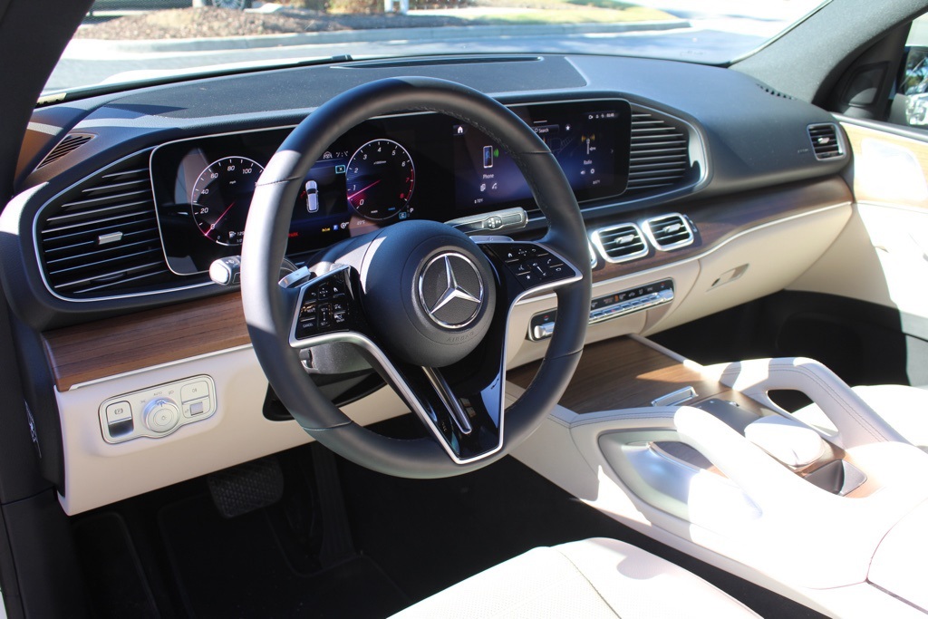 2024 Mercedes Benz GLE 350 4MATIC photo 2