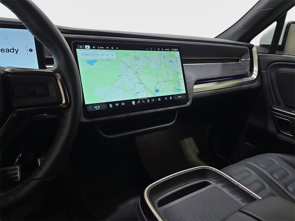 2023 Rivian R1S Adventure photo 24