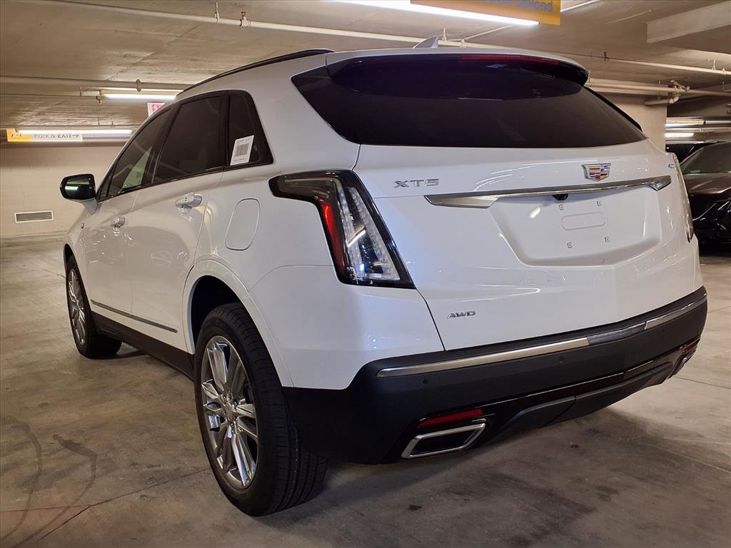 2025 Cadillac XT5 Sport photo 10