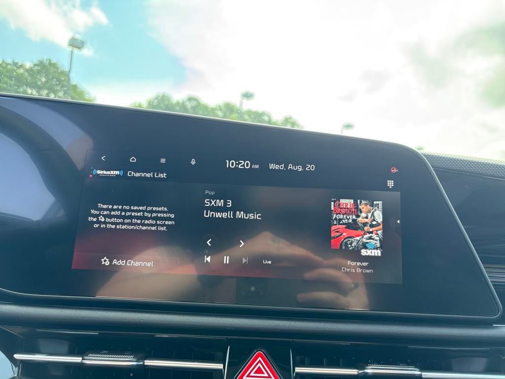 2025 Kia Niro EX photo 16