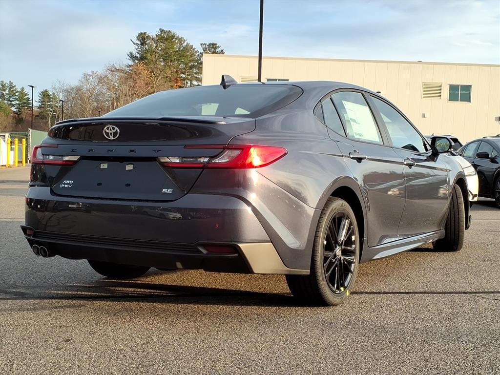 2026 Toyota Camry SE photo 4