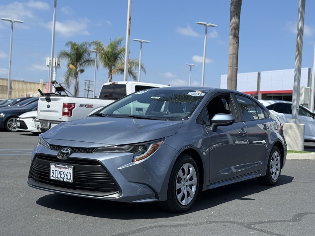 2025 Toyota Corolla LE photo 5