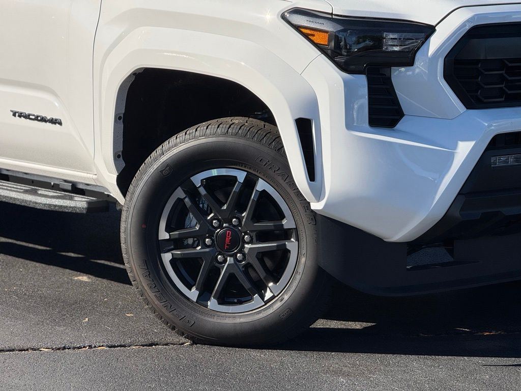 2025 Toyota Tacoma TRD Sport Double Cab photo 3