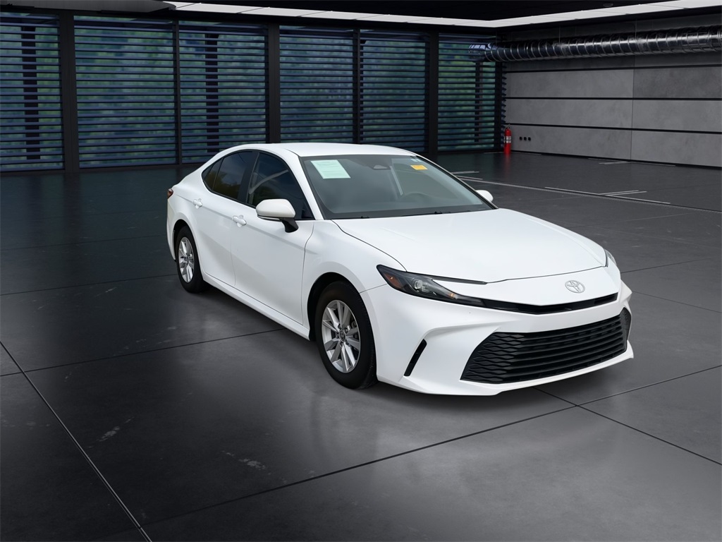 2025 Toyota Camry LE photo 2