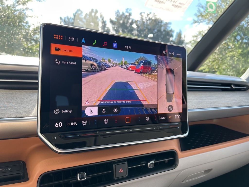 2025 Volkswagen ID. Buzz Pro Plus photo 28