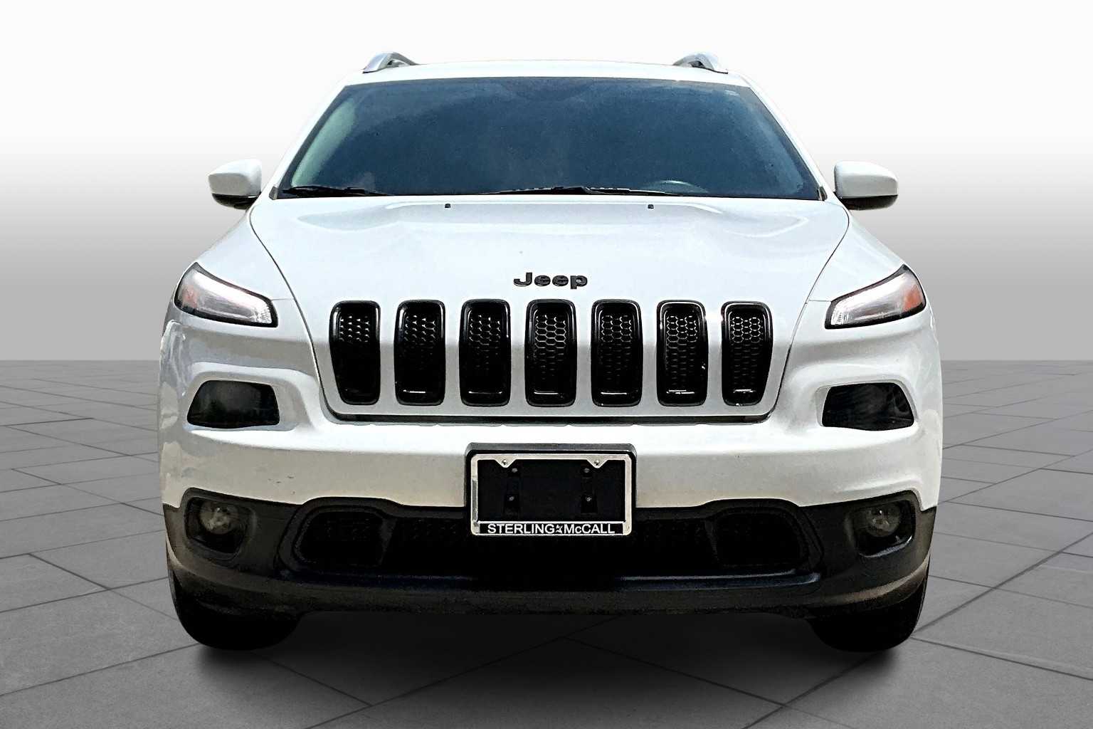 2017 Jeep Cherokee Latitude photo 3