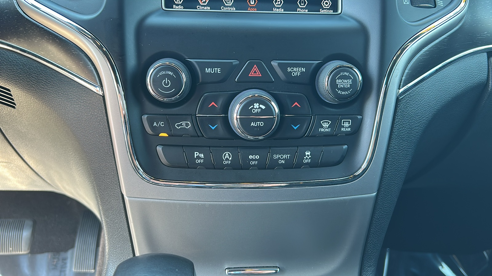 2018 Jeep Grand Cherokee Limited photo 21