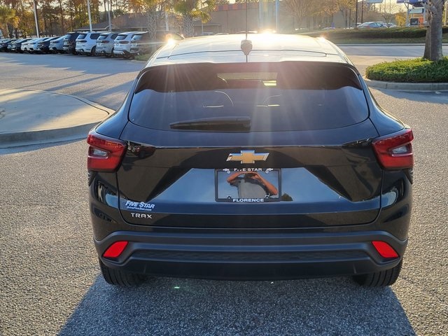 2024 Chevrolet Trax LS photo 3