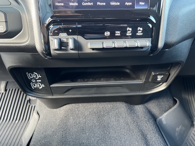 2025 Ram 2500 Tradesman photo 15