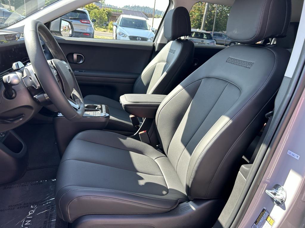 2025 Hyundai Ioniq 5 SE Standard Range photo 20