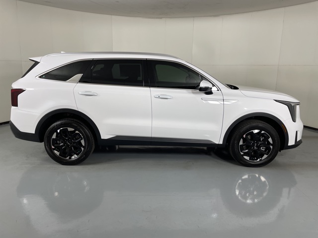 2025 Kia Sorento S photo 9