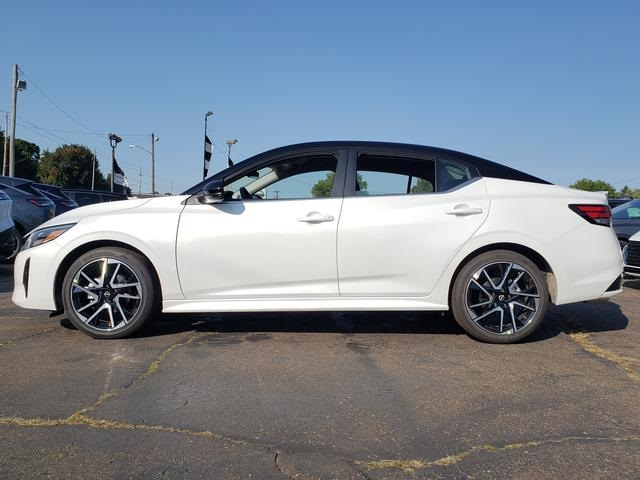 2025 Nissan Sentra SR photo 2