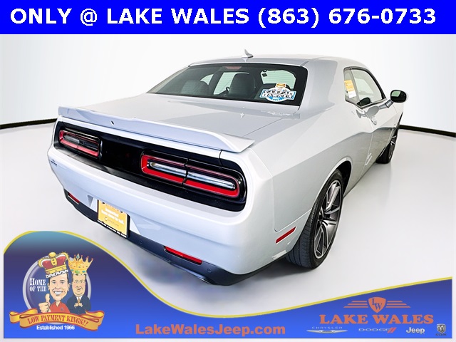 2022 Dodge Challenger R/T photo 7