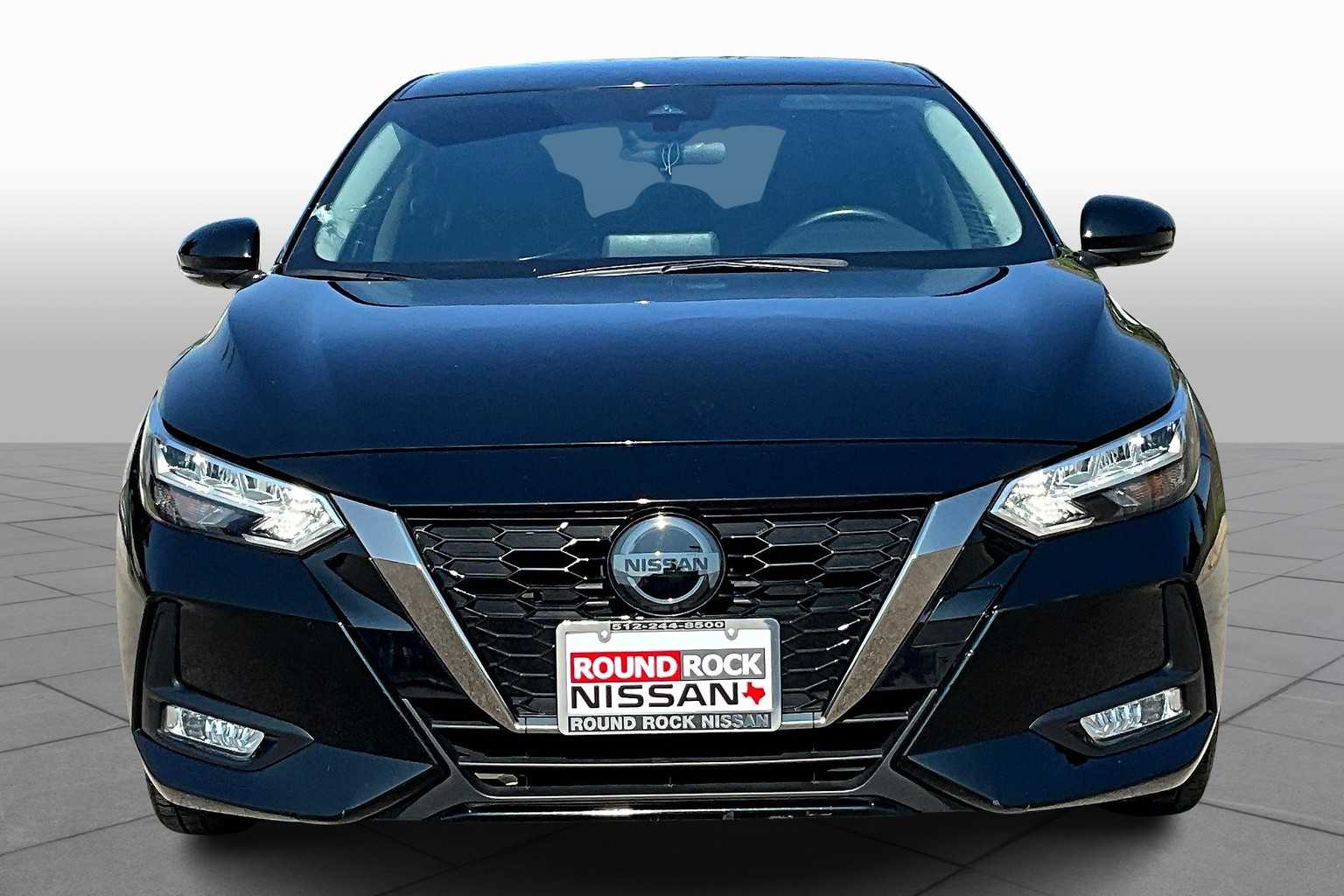2023 Nissan Sentra SR photo 3