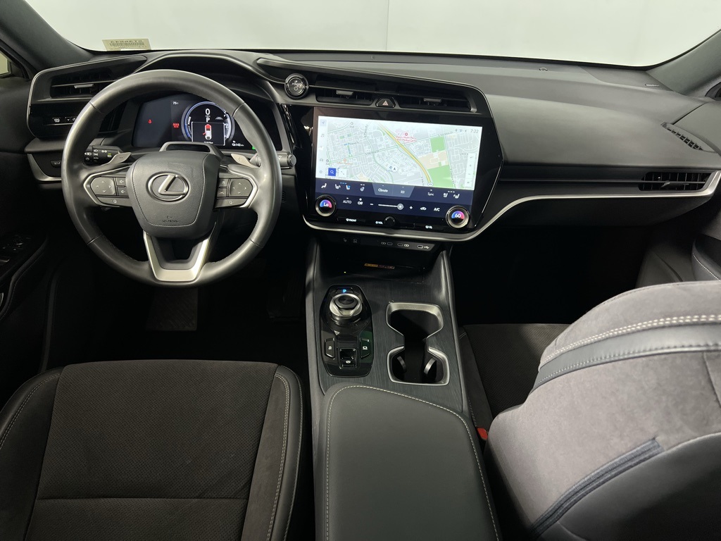 2023 Lexus RZ 450e Luxury photo 10